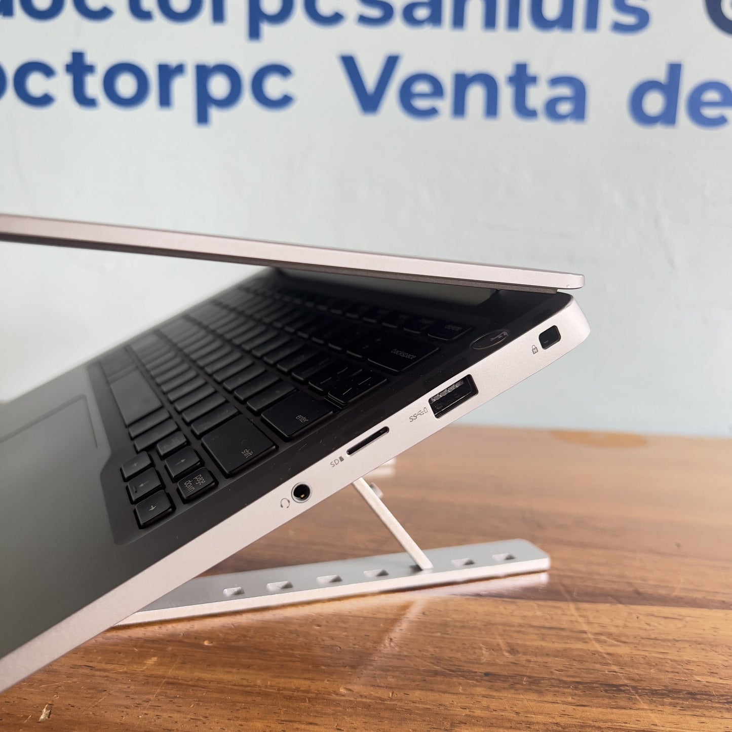 Dell Latitude 7300