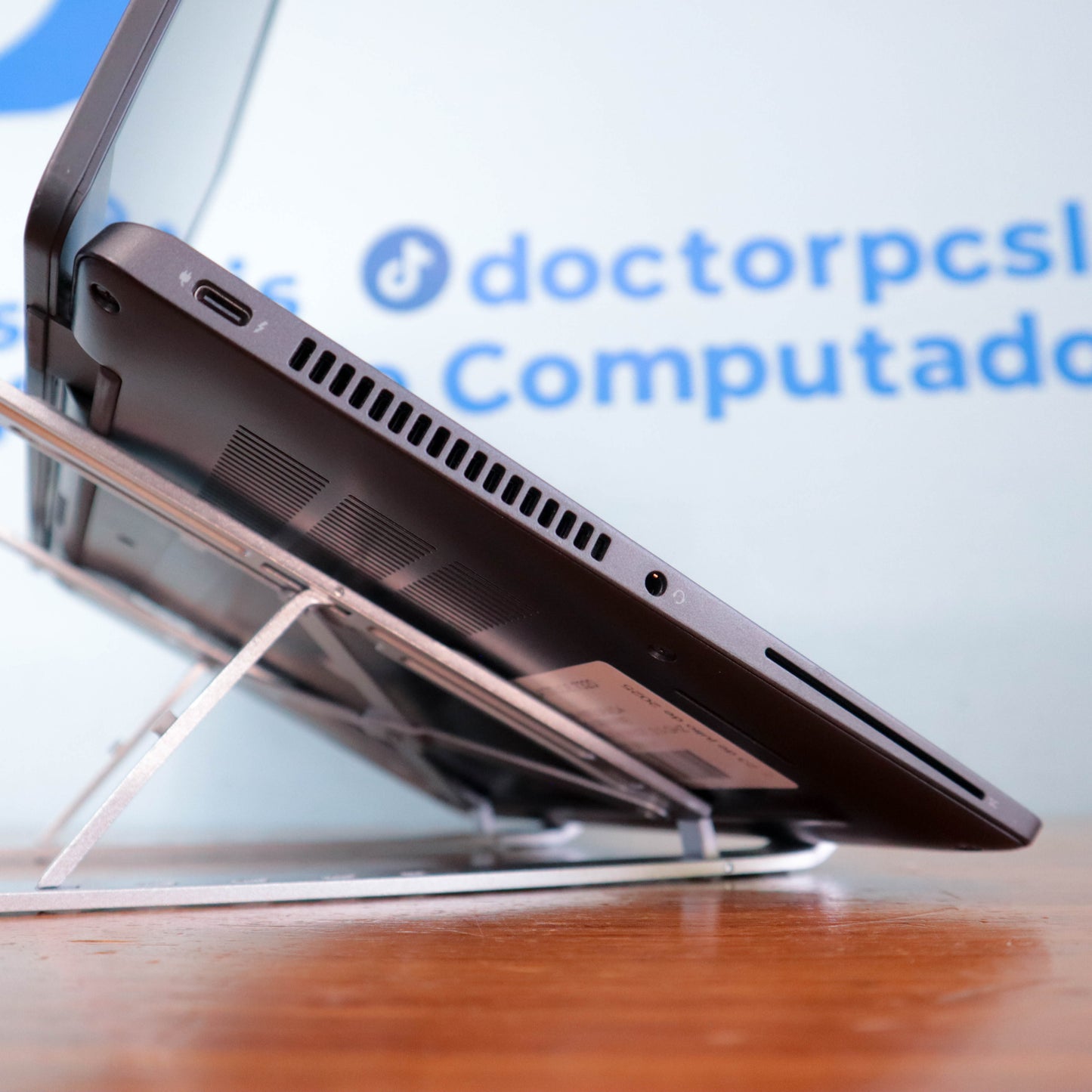 Dell Latitude 7320