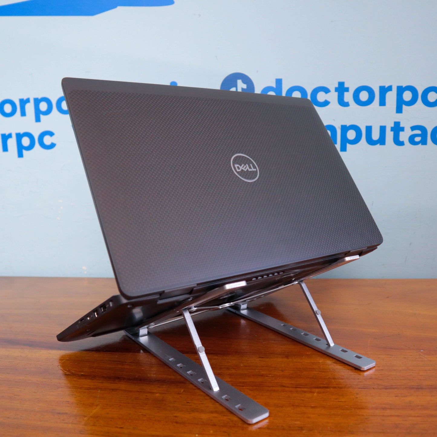 Dell Latitude 7320