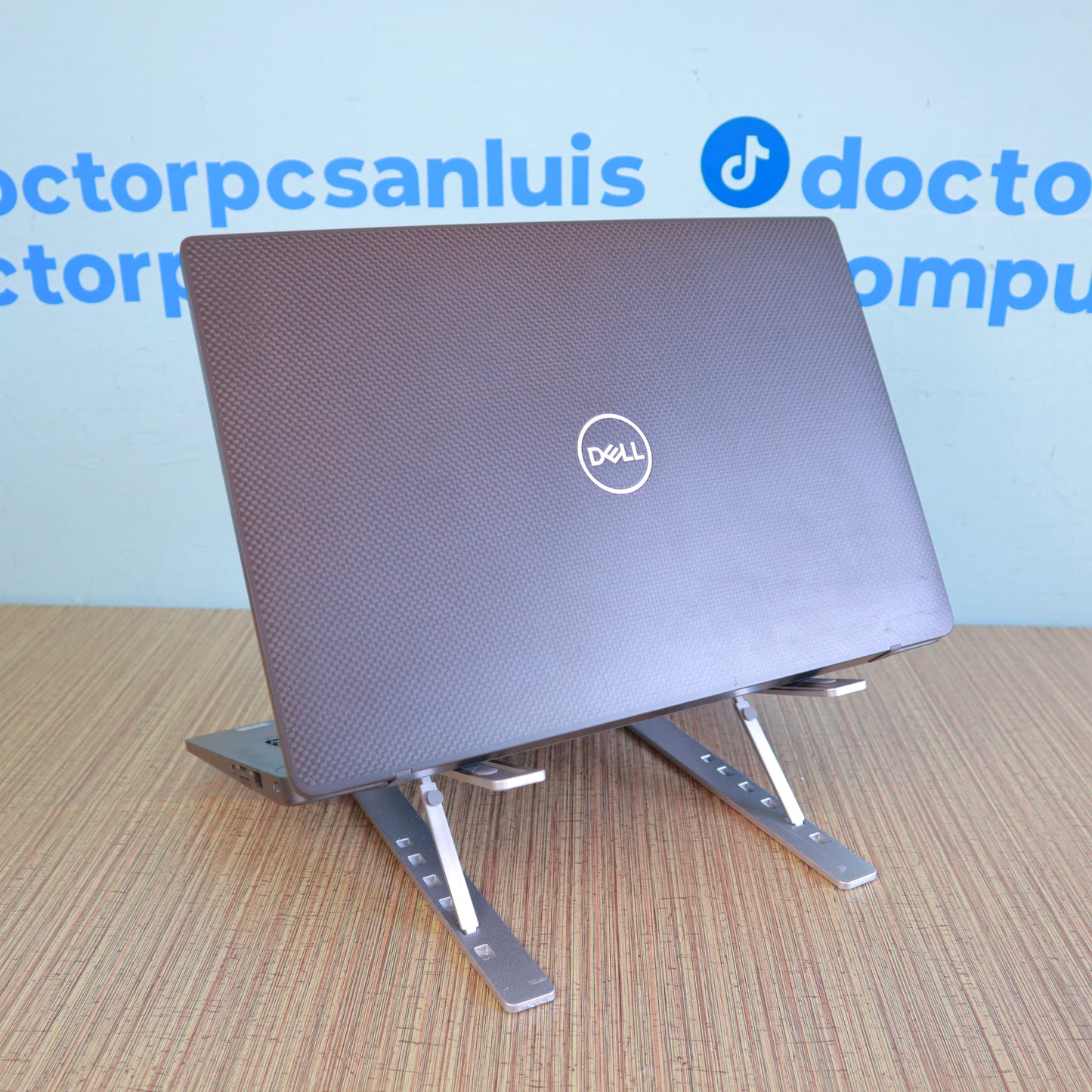Dell Latitude 7400