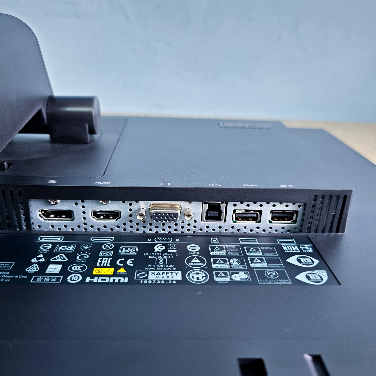 Lenovo Thinkcentre M75s-1