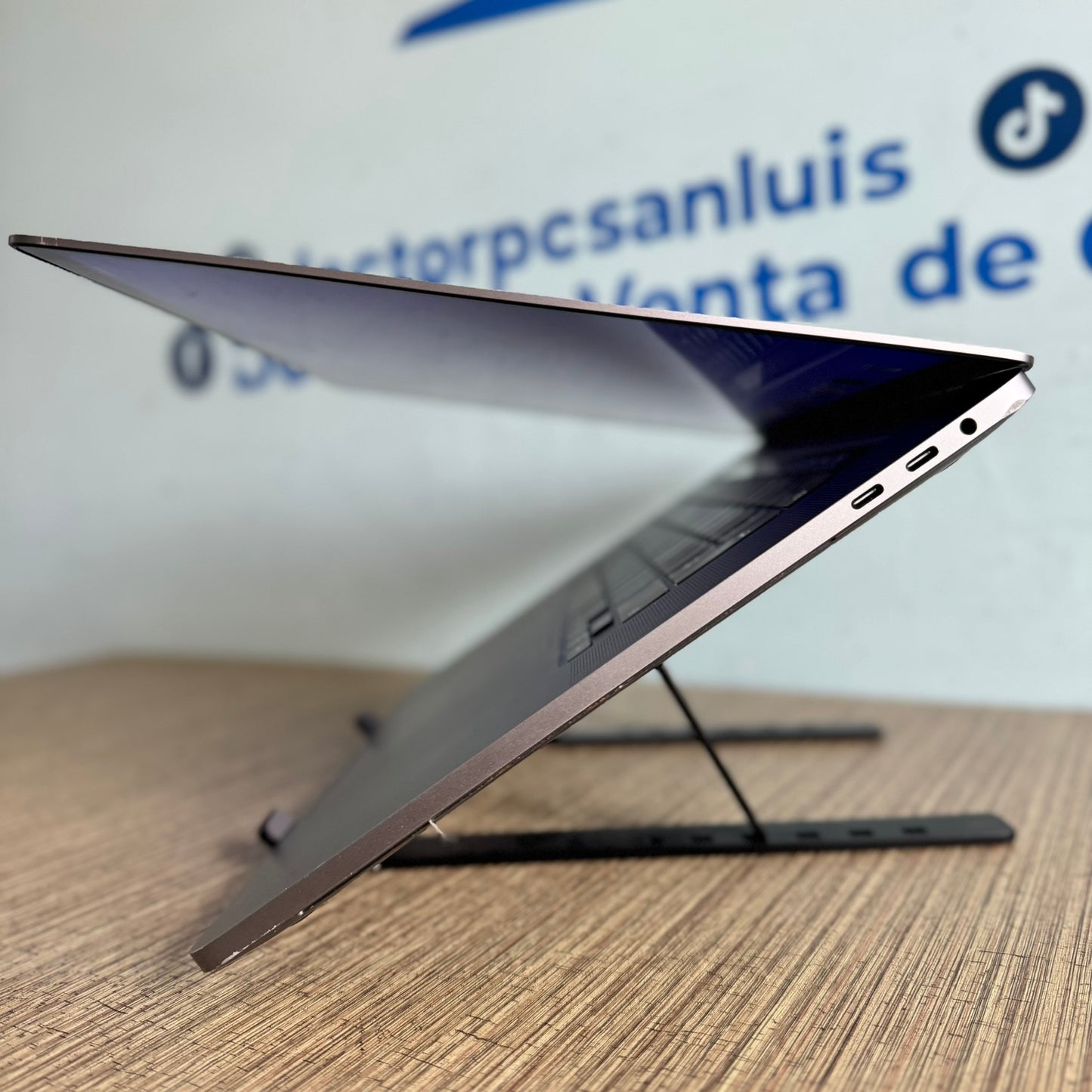 MACBOOK PRO