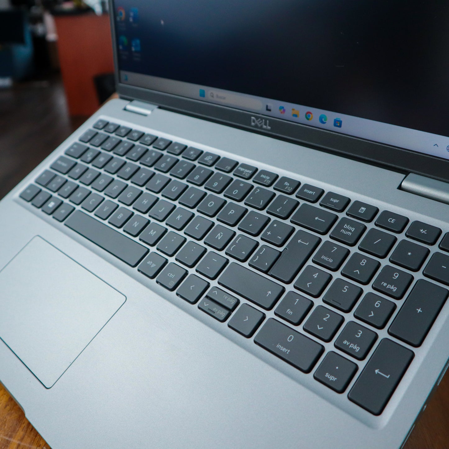 Dell Precision 3561