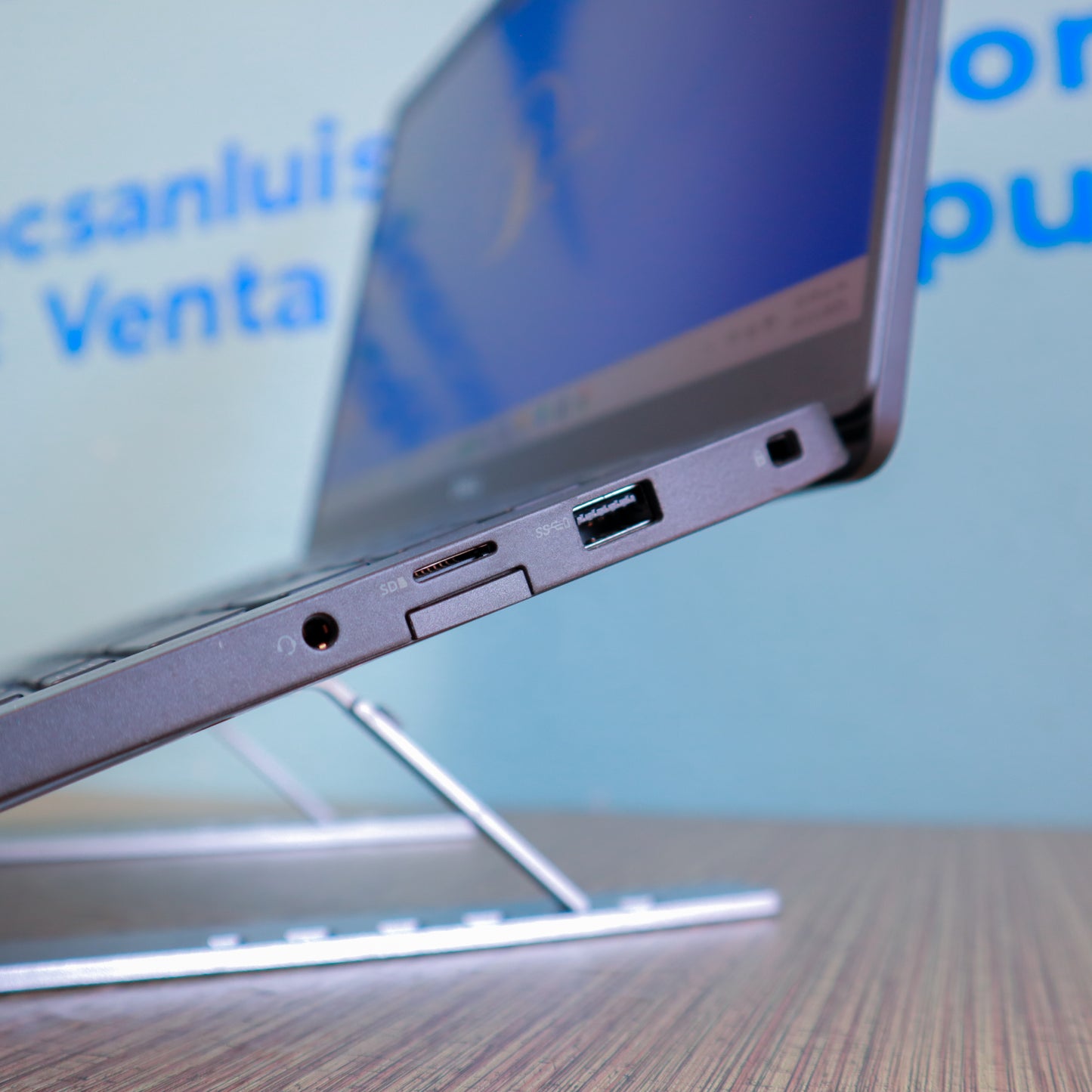 Dell Latitude 7400